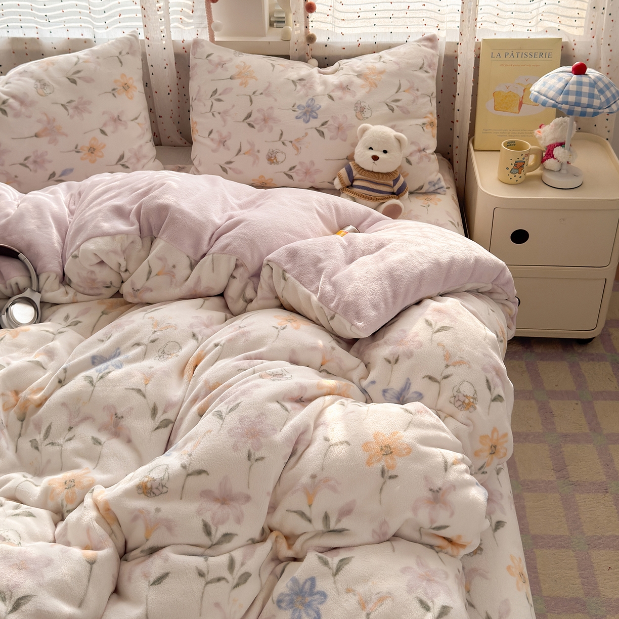 91家纺网 家纺一手货源 找家纺 沐芷 2025加厚A类牛奶绒被套被罩高克重加厚珊瑚绒四件套卡通简约加绒单被套 【绒】百合兔