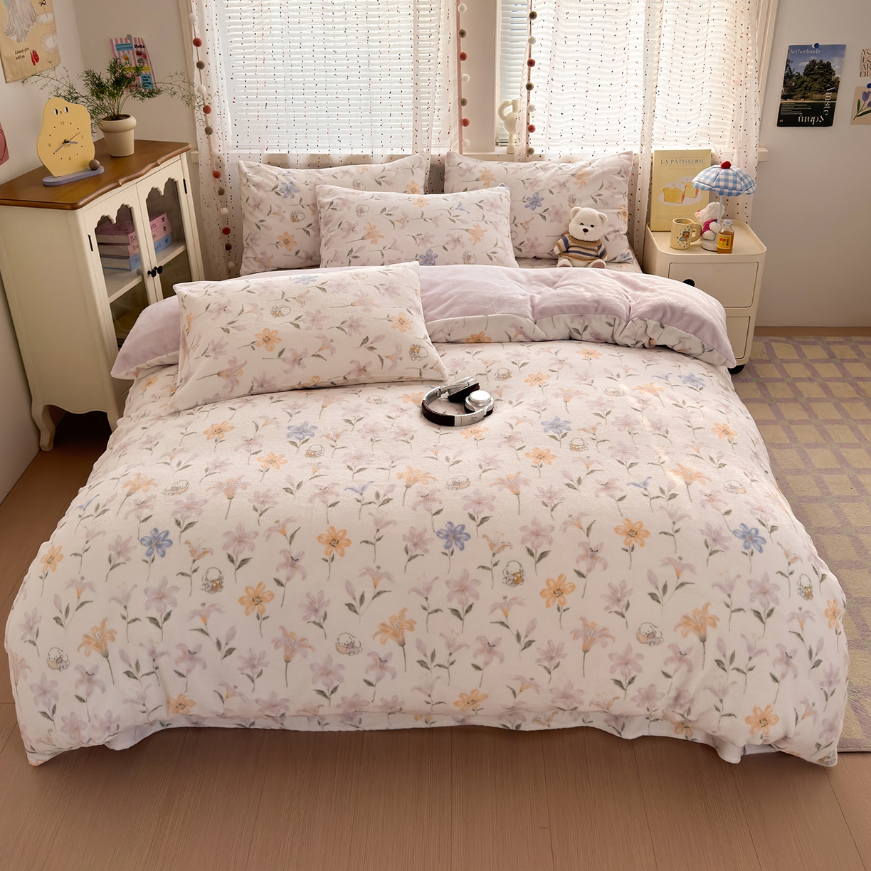 91家纺网 家纺一手货源 找家纺 沐芷 2025加厚A类牛奶绒被套被罩高克重加厚珊瑚绒四件套卡通简约加绒单被套 【绒】百合兔