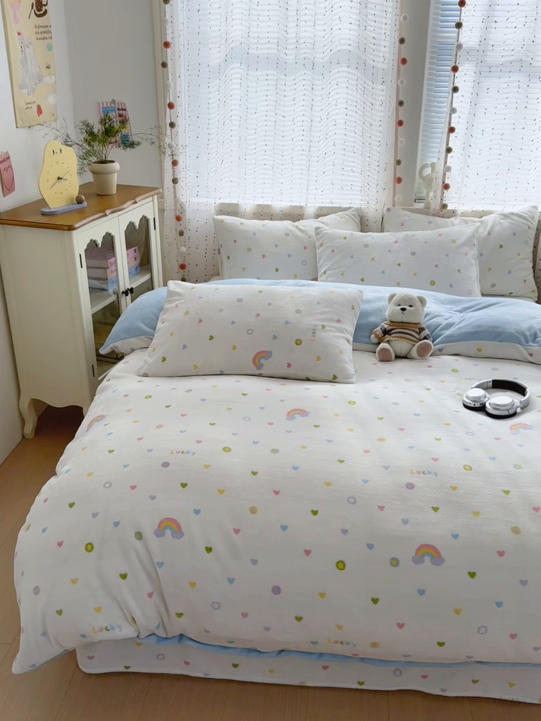 91家纺网 家纺一手货源 找家纺 沐芷 2025加厚A类牛奶绒被套被罩高克重加厚珊瑚绒四件套卡通简约加绒单被套 【绒】彩虹爱心