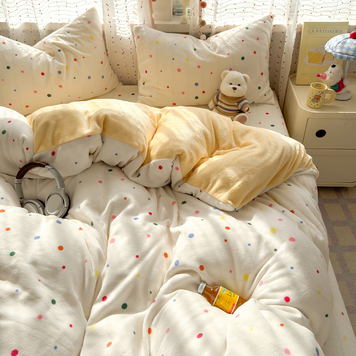 91家纺网 家纺一手货源 找家纺 沐芷 2025加厚A类牛奶绒被套被罩高克重加厚珊瑚绒四件套卡通简约加绒单被套 【绒】彩色波点