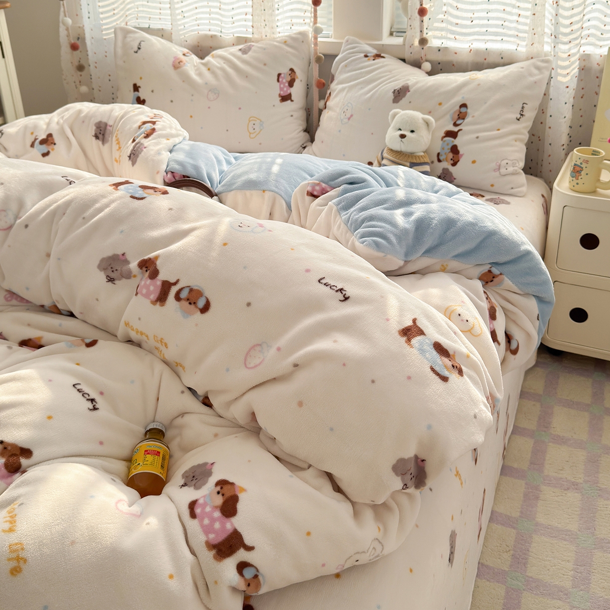 91家纺网 家纺一手货源 找家纺 沐芷 2025加厚A类牛奶绒被套被罩高克重加厚珊瑚绒四件套卡通简约加绒单被套 【绒】腊肠狗联盟