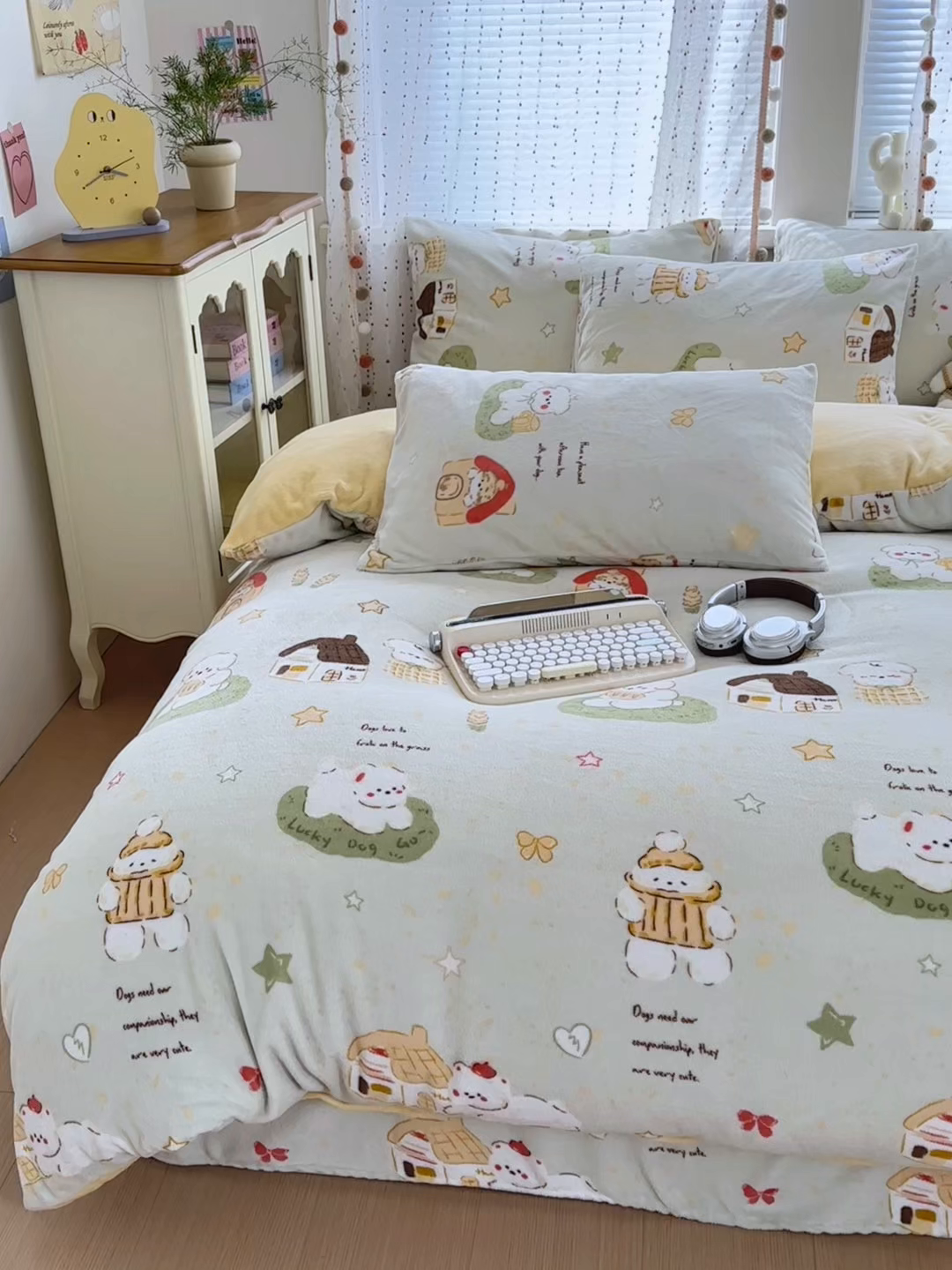 91家纺网 家纺一手货源 找家纺 沐芷 2025加厚A类牛奶绒被套被罩高克重加厚珊瑚绒四件套卡通简约加绒单被套 【绒】奶萌修狗