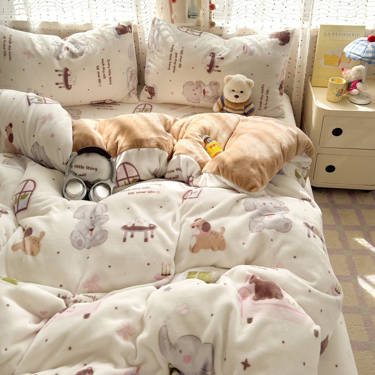 91家纺网 家纺一手货源 找家纺 沐芷 2025加厚A类牛奶绒被套被罩高克重加厚珊瑚绒四件套卡通简约加绒单被套 【绒】软萌小象