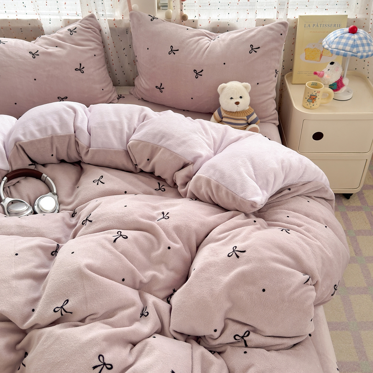 91家纺网 家纺一手货源 找家纺 沐芷 2025加厚A类牛奶绒被套被罩高克重加厚珊瑚绒四件套卡通简约加绒单被套 【绒】小蝴蝶结紫