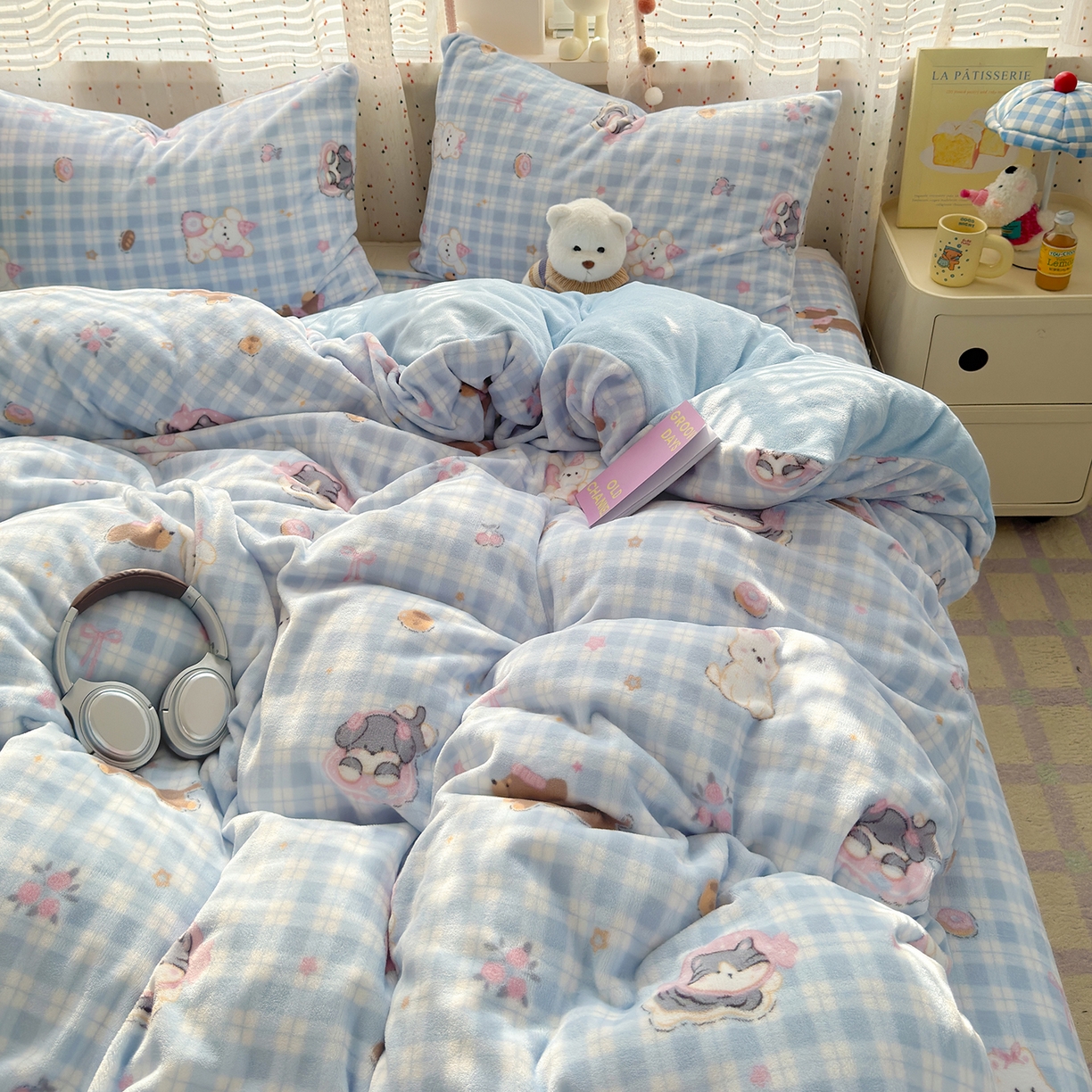 91家纺网 家纺一手货源 找家纺 沐芷 2025加厚A类牛奶绒被套被罩高克重加厚珊瑚绒四件套卡通简约加绒单被套 【绒】蓝色小窝