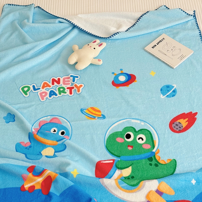 91家纺网 家纺一手货源 找家纺 嗨生活 2025新款牛奶绒毛毯儿童毛毯幼儿园休闲沙发毯床单推车毯毛毯毯子 恐龙派对