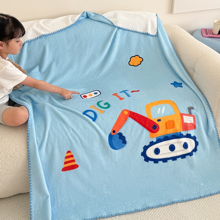 91家纺网 家纺一手货源 找家纺 嗨生活 2025新款牛奶绒毛毯儿童毛毯幼儿园休闲沙发毯床单推车毯毛毯毯子 可爱挖掘