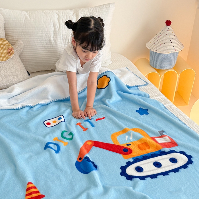 91家纺网 家纺一手货源 找家纺 嗨生活 2025新款牛奶绒毛毯儿童毛毯幼儿园休闲沙发毯床单推车毯毛毯毯子 可爱挖掘