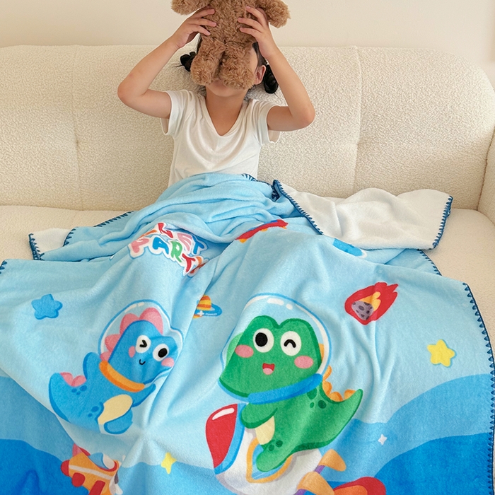 91家纺网 家纺一手货源 找家纺 嗨生活 2025新款牛奶绒毛毯儿童毛毯幼儿园休闲沙发毯床单推车毯毛毯毯子 恐龙派对