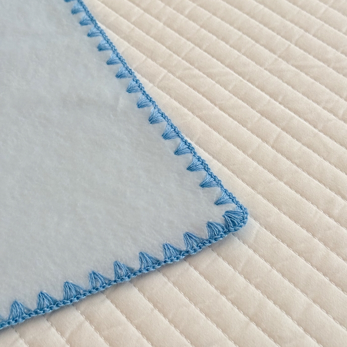 91家纺网 家纺一手货源 找家纺 嗨生活 2025新款牛奶绒毛毯儿童毛毯幼儿园休闲沙发毯床单推车毯毛毯毯子 企鹅宝宝