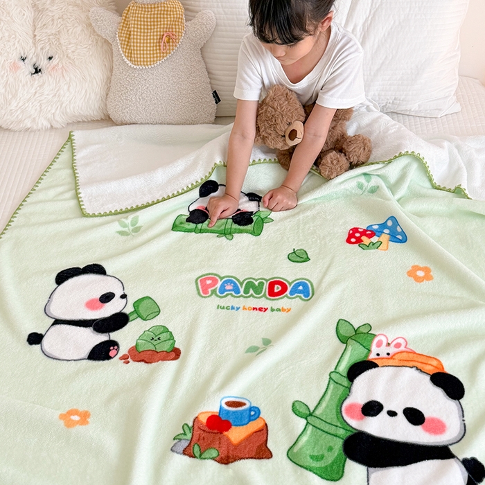 91家纺网 家纺一手货源 找家纺 嗨生活 2025新款牛奶绒毛毯儿童毛毯幼儿园休闲沙发毯床单推车毯毛毯毯子 熊猫之家