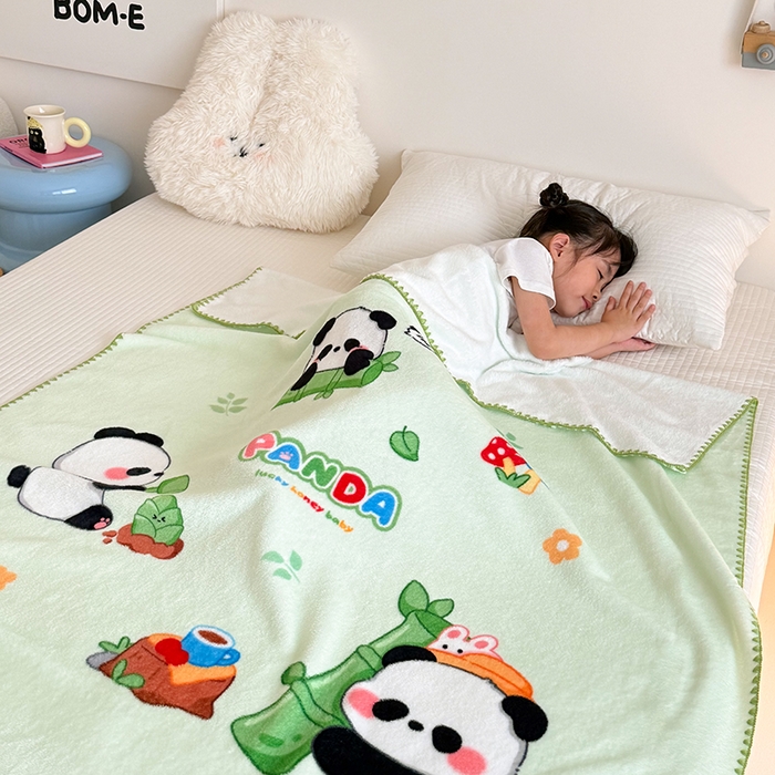 91家纺网 家纺一手货源 找家纺 嗨生活 2025新款牛奶绒毛毯儿童毛毯幼儿园休闲沙发毯床单推车毯毛毯毯子 熊猫之家