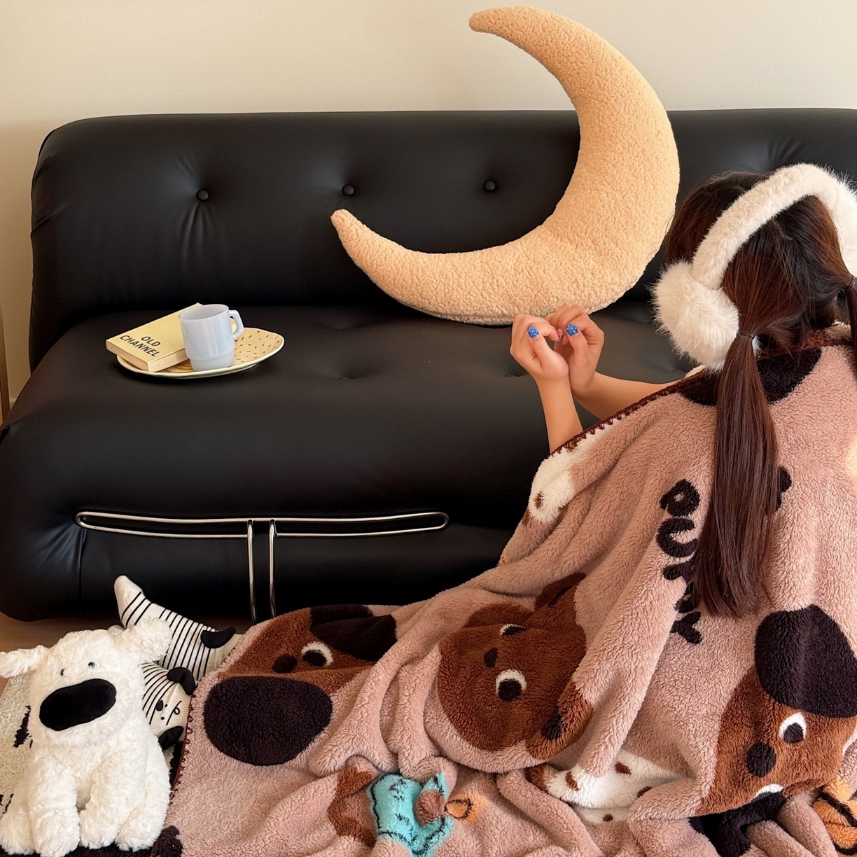 91家纺网 家纺一手货源 找家纺 顾里家纺 2025新款韩系卡通云朵绒盖毯 小熊派对