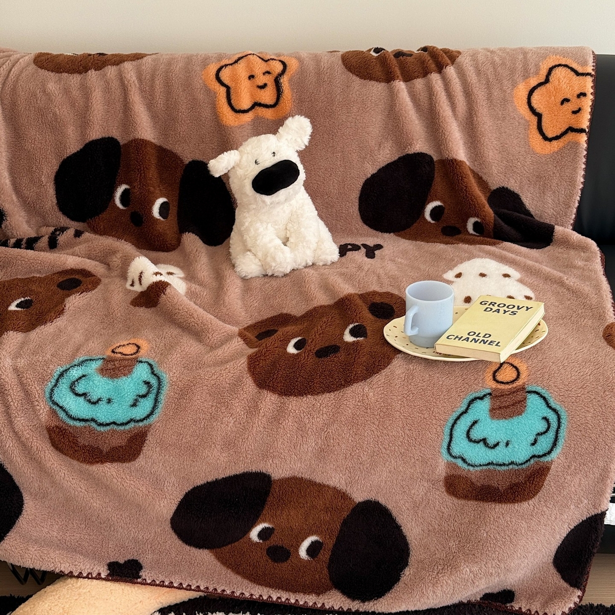 91家纺网 家纺一手货源 找家纺 顾里家纺 2025新款韩系卡通云朵绒盖毯 小熊派对