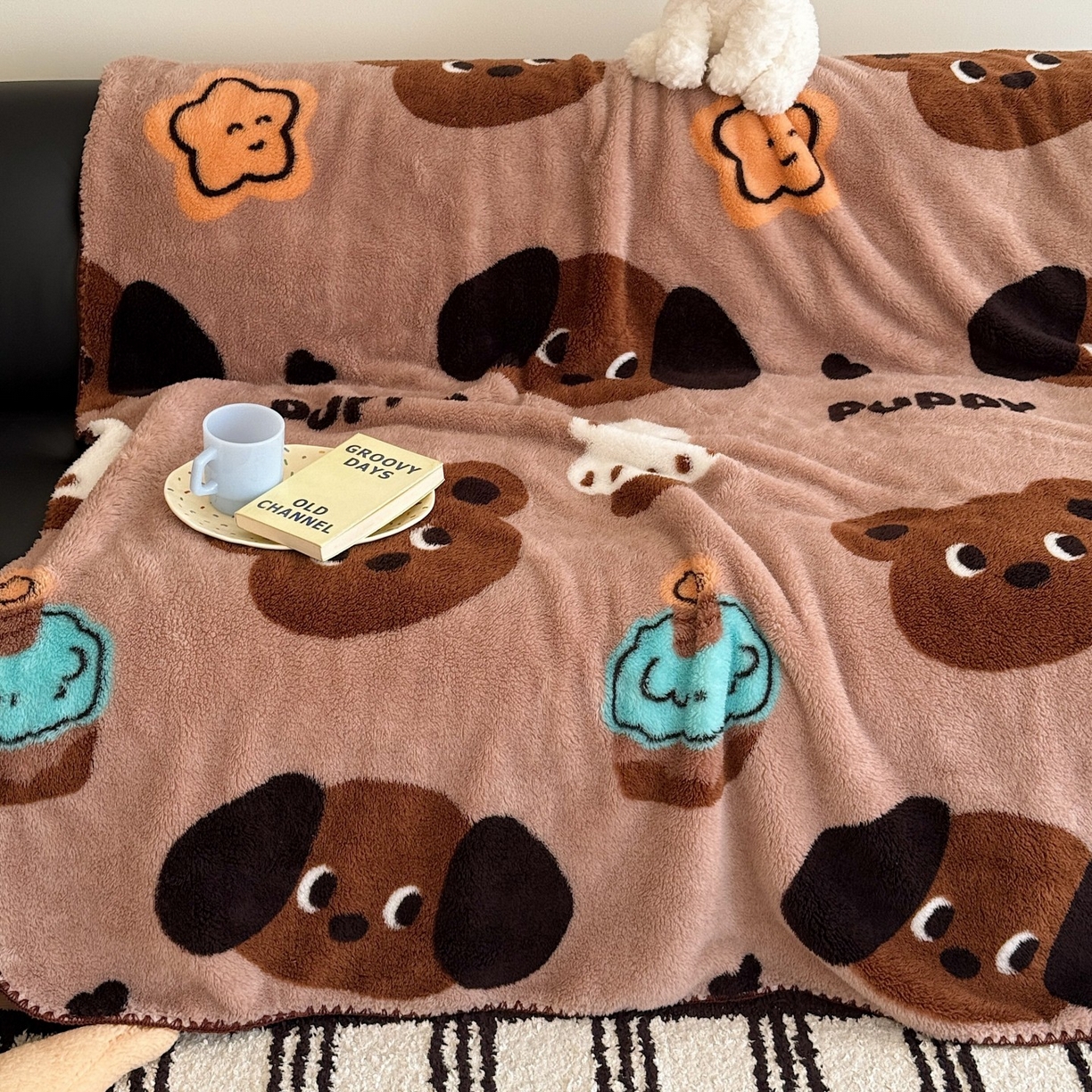 91家纺网 家纺一手货源 找家纺 顾里家纺 2025新款韩系卡通云朵绒盖毯 小熊派对