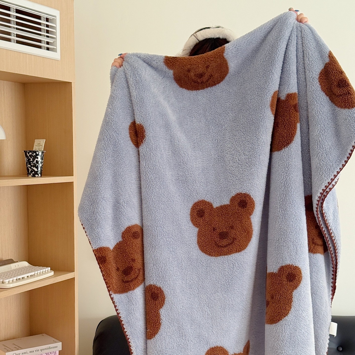 91家纺网 家纺一手货源 找家纺 （总）顾里家纺 2025新款韩系卡通云朵绒盖毯