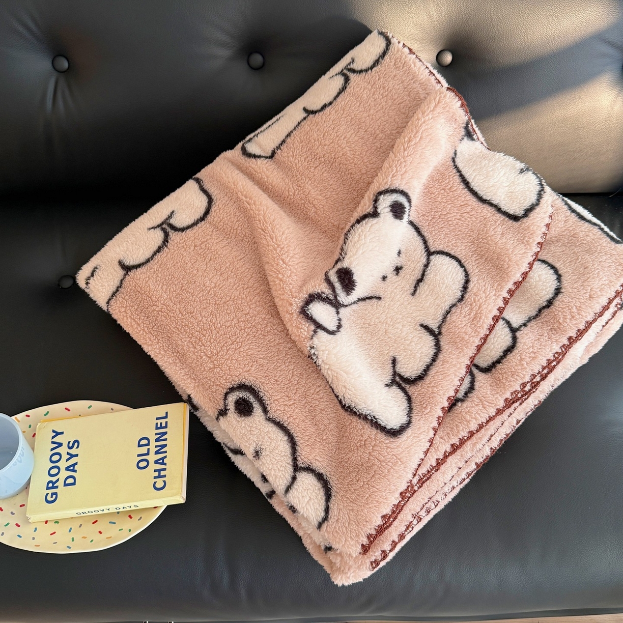 91家纺网 家纺一手货源 找家纺 顾里家纺 2025新款韩系卡通云朵绒盖毯 趴小熊