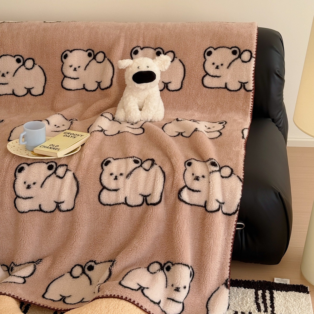 91家纺网 家纺一手货源 找家纺 顾里家纺 2025新款韩系卡通云朵绒盖毯 趴小熊