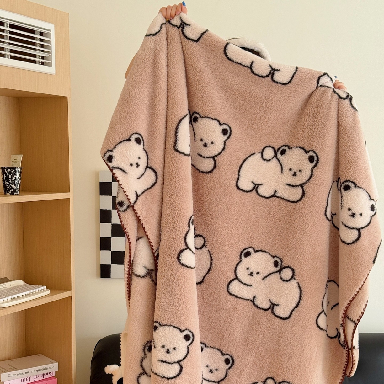 91家纺网 家纺一手货源 找家纺 顾里家纺 2025新款韩系卡通云朵绒盖毯 趴小熊