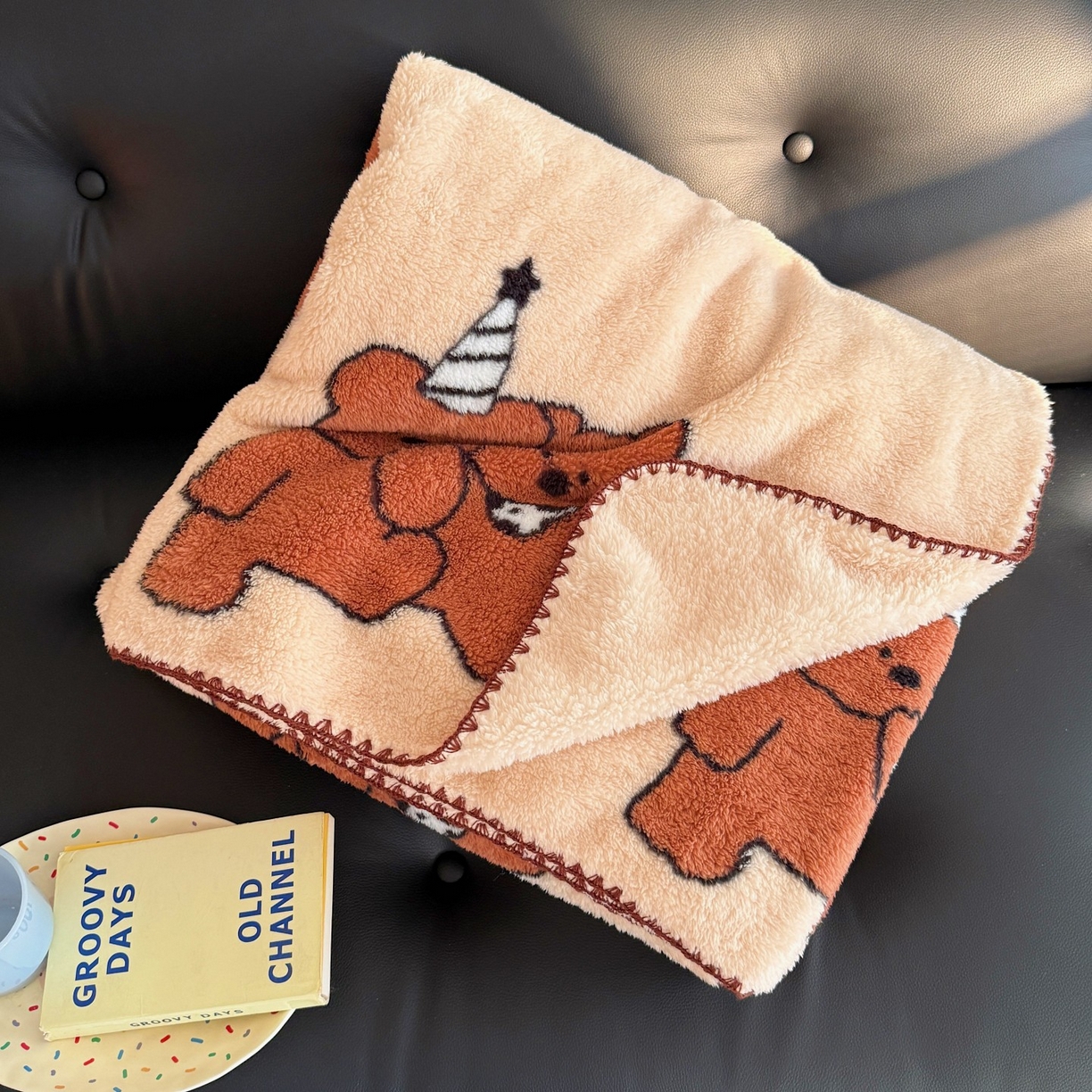 91家纺网 家纺一手货源 找家纺 顾里家纺 2025新款韩系卡通云朵绒盖毯 三只小熊