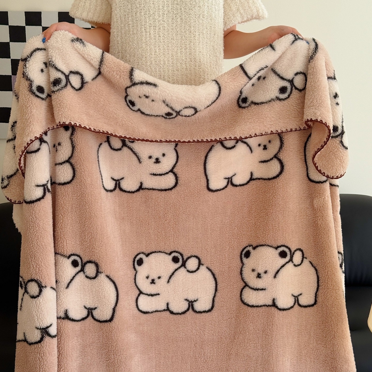 91家纺网 家纺一手货源 找家纺 顾里家纺 2025新款韩系卡通云朵绒盖毯 趴小熊