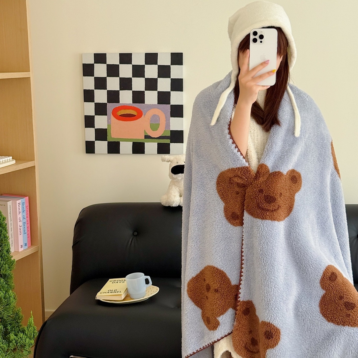 91家纺网 家纺一手货源 找家纺 顾里家纺 2025新款韩系卡通云朵绒盖毯 表情小熊