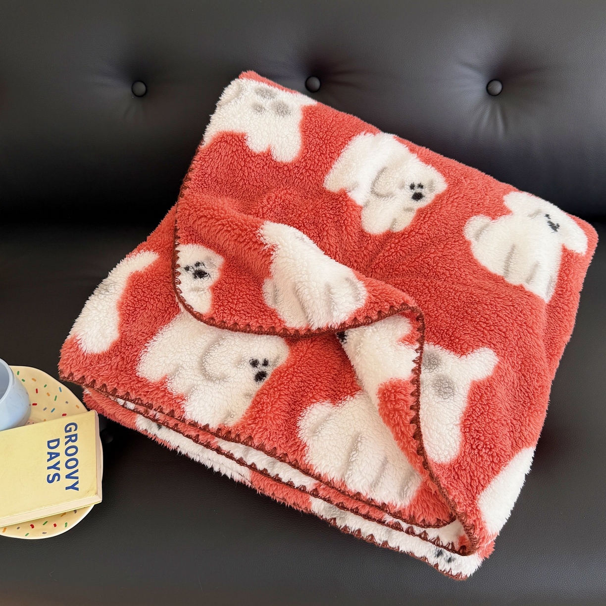 91家纺网 家纺一手货源 找家纺 顾里家纺 2025新款韩系卡通云朵绒盖毯 旺旺狗仔