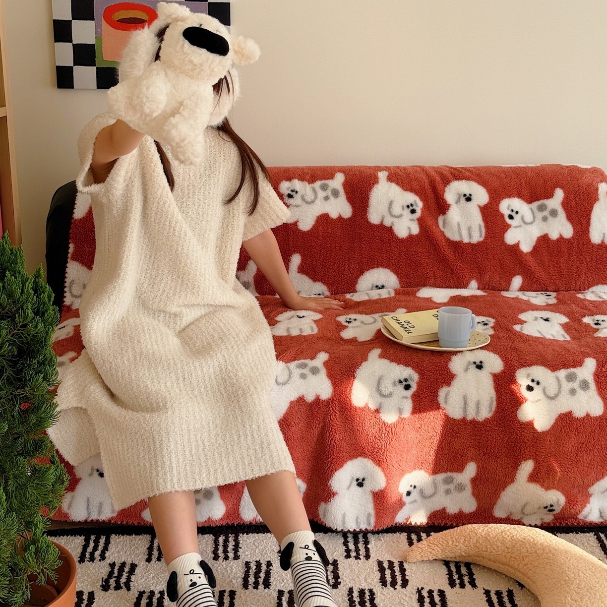 91家纺网 家纺一手货源 找家纺 顾里家纺 2025新款韩系卡通云朵绒盖毯 旺旺狗仔