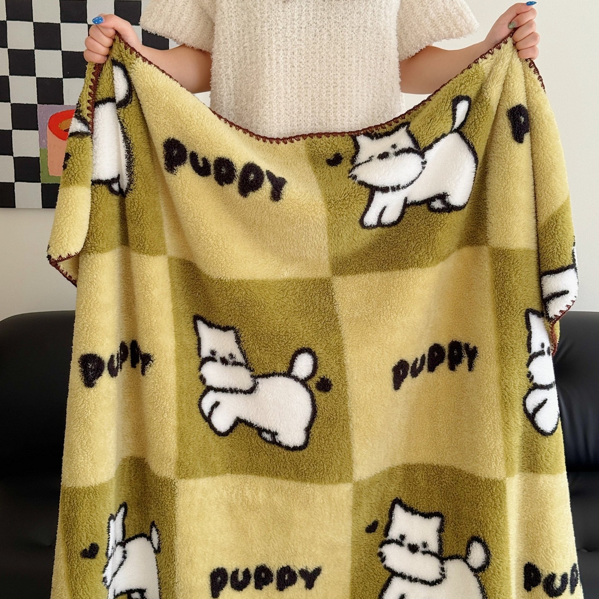 91家纺网 家纺一手货源 找家纺 顾里家纺 2025新款韩系卡通云朵绒盖毯 方块小狗