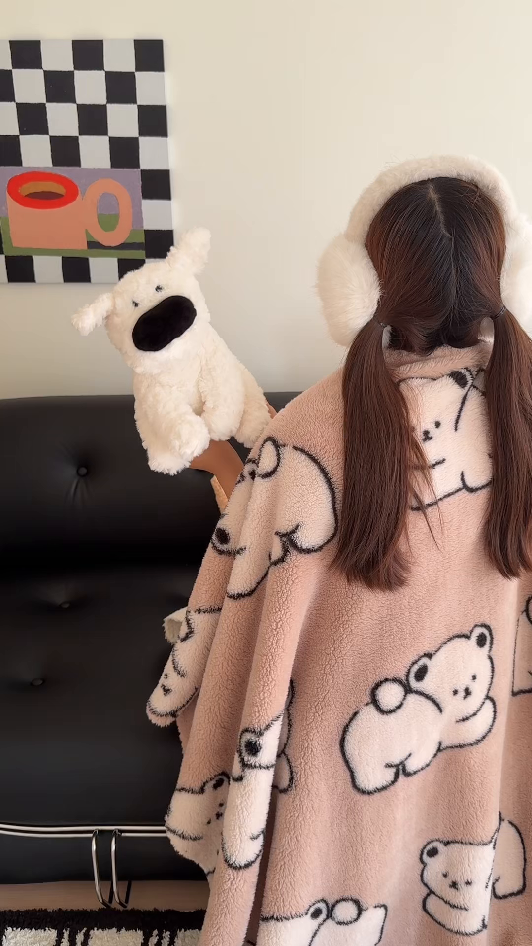 91家纺网 家纺一手货源 找家纺 顾里家纺 2025新款韩系卡通云朵绒盖毯 趴小熊