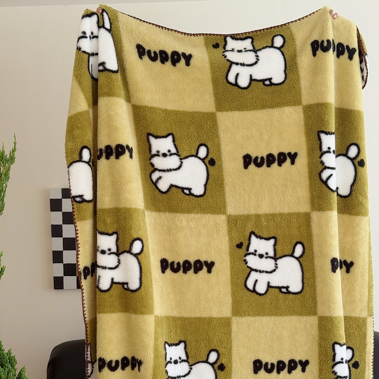 91家纺网 家纺一手货源 找家纺 顾里家纺 2025新款韩系卡通云朵绒盖毯 方块小狗