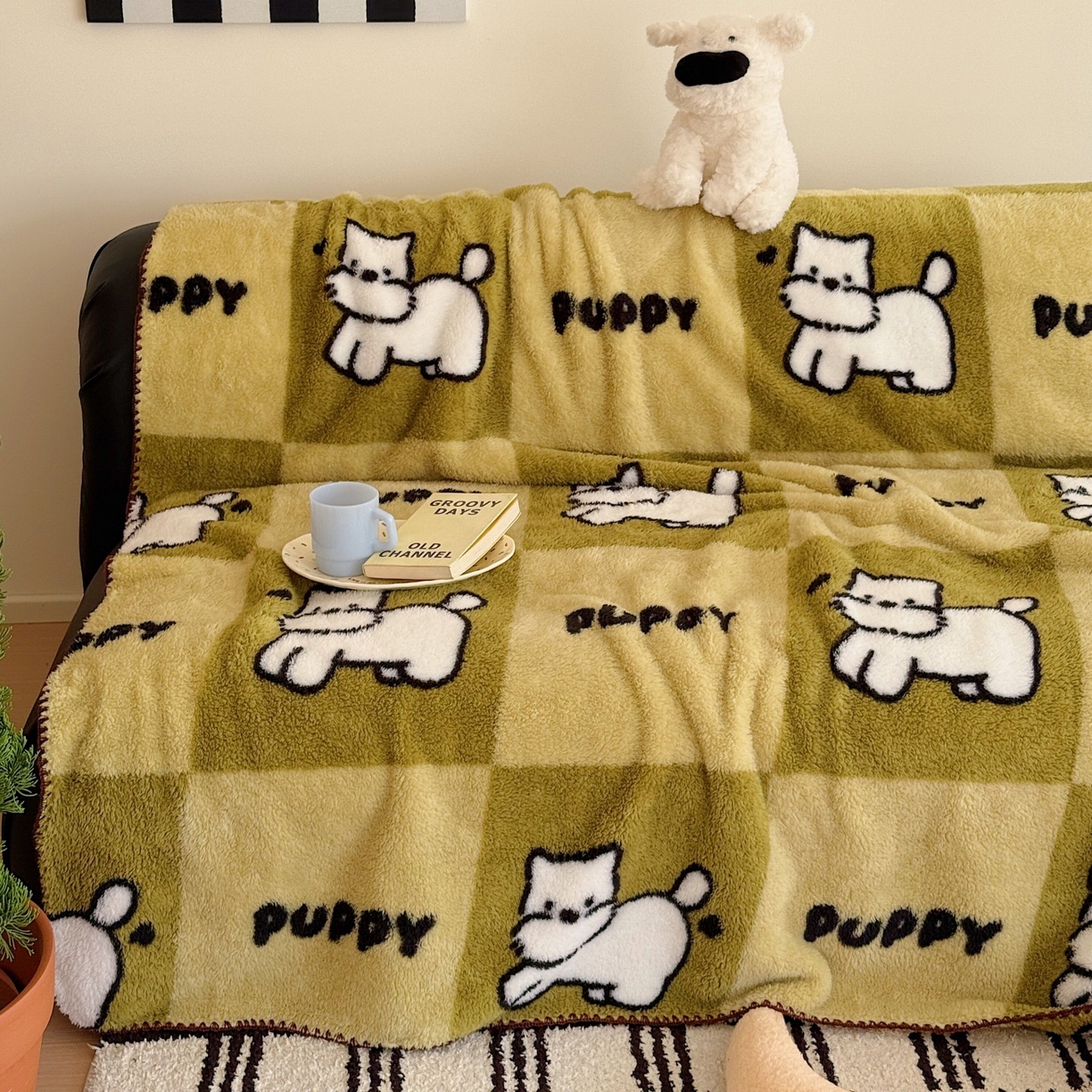 91家纺网 家纺一手货源 找家纺 顾里家纺 2025新款韩系卡通云朵绒盖毯 方块小狗