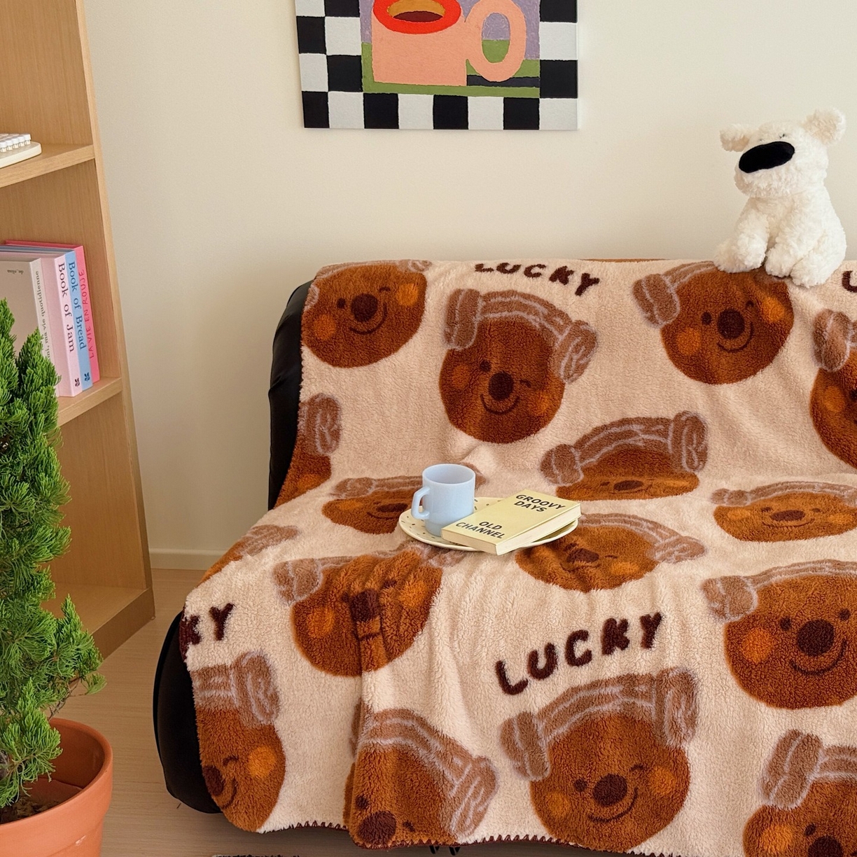 91家纺网 家纺一手货源 找家纺 顾里家纺 2025新款韩系卡通云朵绒盖毯 幸运幼熊