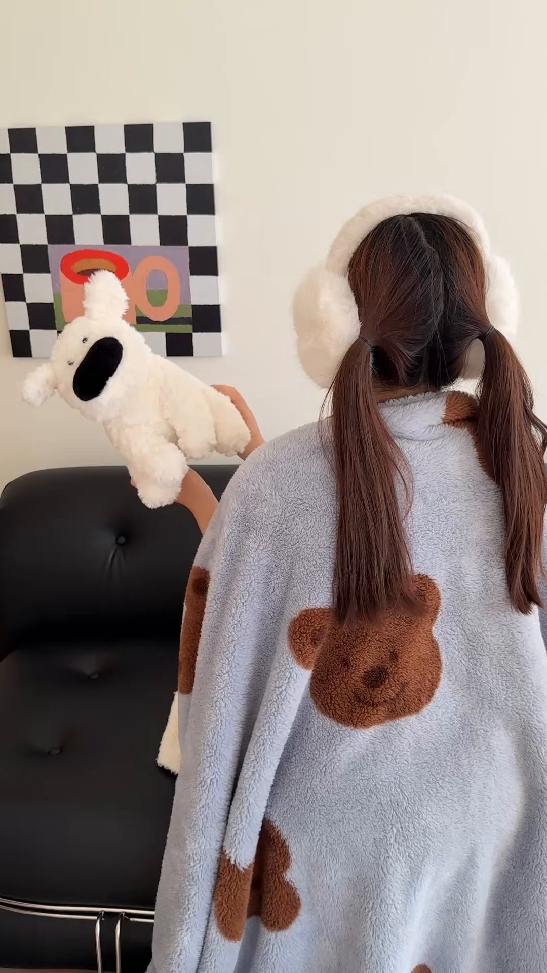 91家纺网 家纺一手货源 找家纺 顾里家纺 2025新款韩系卡通云朵绒盖毯 表情小熊