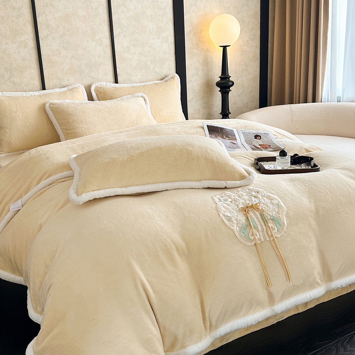 91家纺网 家纺一手货源 找家纺 诺梵家纺 2025新款兔毛包边中式绣花四件套-苏颜 苏颜-米黄