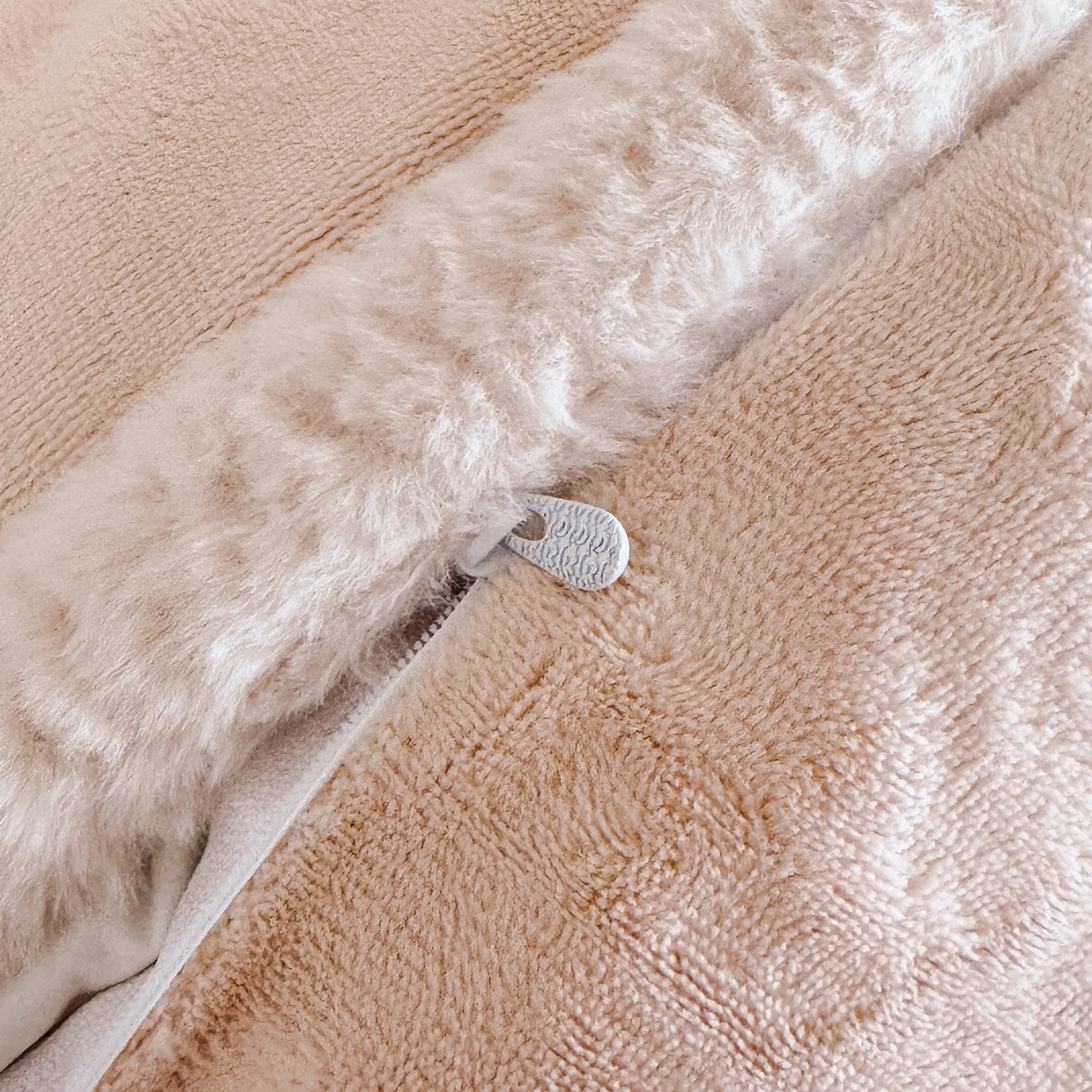 91家纺网 家纺一手货源 找家纺 诺梵家纺 2025新款兔毛包边中式绣花四件套-苏颜 苏颜-玉粉