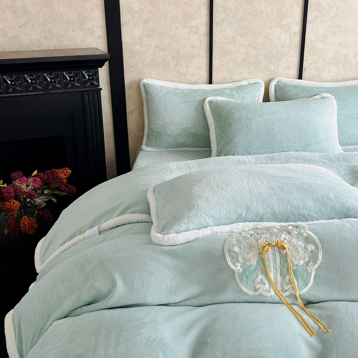 91家纺网 家纺一手货源 找家纺 诺梵家纺 2025新款兔毛包边中式绣花四件套-苏颜 苏颜-绿