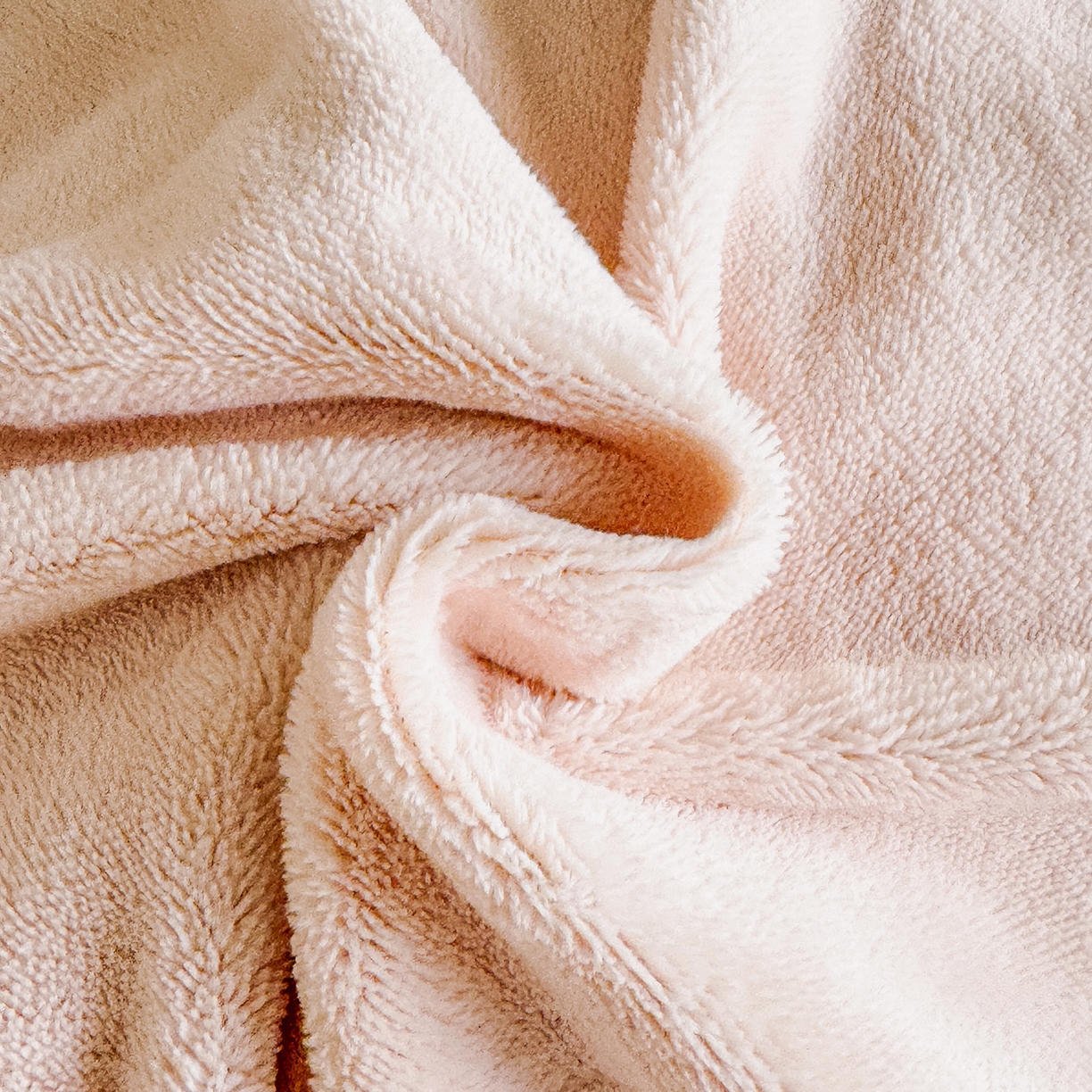 91家纺网 家纺一手货源 找家纺 诺梵家纺 2025新款兔毛包边中式绣花四件套-苏颜 苏颜-玉粉