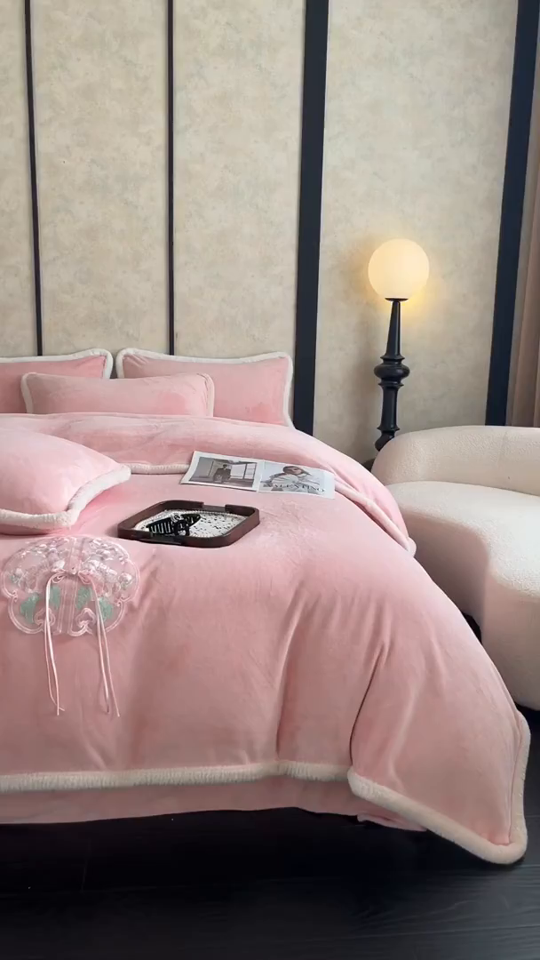 91家纺网 家纺一手货源 找家纺 （总）诺梵家纺 2025新款兔毛包边中式绣花四件套-苏颜