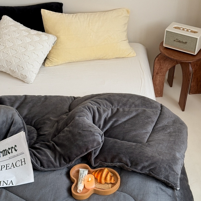 91家纺网 家纺一手货源 找家纺 （总）申龙家纺 2025新款牛奶绒冬被