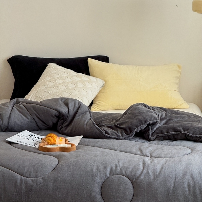 91家纺网 家纺一手货源 找家纺 （总）申龙家纺 2025新款牛奶绒冬被