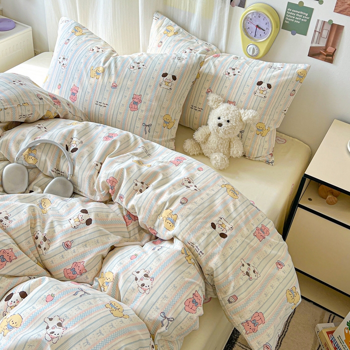 91家纺网 家纺一手货源 找家纺 耀悦家纺 2025新款40支全棉纯棉四件套ins卡通可爱风简约 蓝条萌宠趴