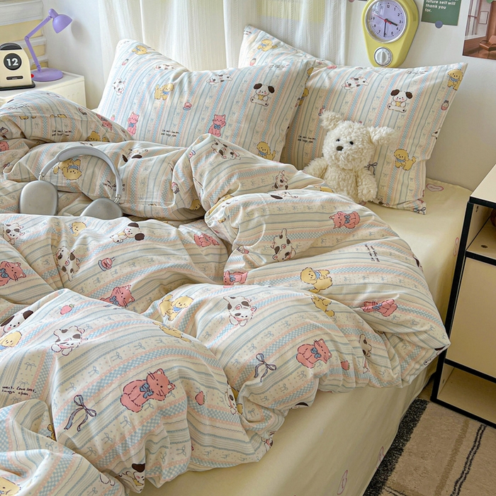 91家纺网 家纺一手货源 找家纺 耀悦家纺 2025新款40支全棉纯棉四件套ins卡通可爱风简约 蓝条萌宠趴