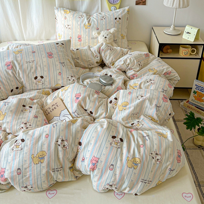 91家纺网 家纺一手货源 找家纺 耀悦家纺 2025新款40支全棉纯棉四件套ins卡通可爱风简约 蓝条萌宠趴