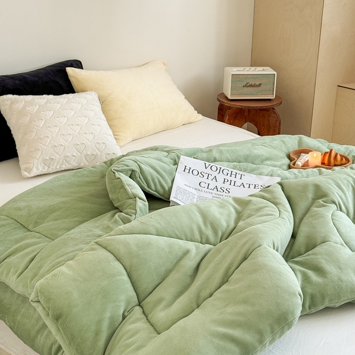 91家纺网 家纺一手货源 找家纺 申龙家纺 2025新款牛奶绒冬被 绿色