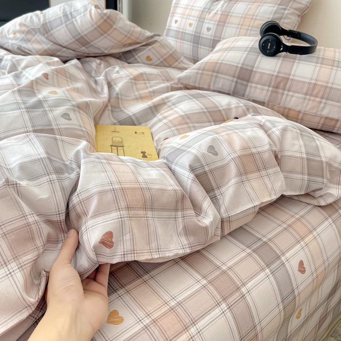 91家纺网 家纺一手货源 找家纺 耀悦家纺 2025新款40支全棉纯棉四件套ins卡通可爱风简约 心语格调