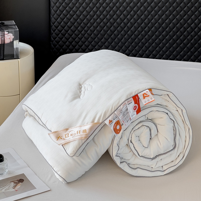 91家纺网 家纺一手货源 找家纺 置顶家纺 2024新款贡缎提花大豆纤维被子被芯--实拍图 串串格-大气白色