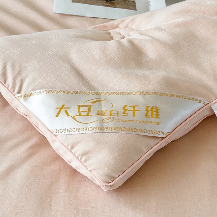 91家纺网 家纺一手货源 找家纺 置顶家纺 2024新款贡缎提花大豆纤维被子被芯--实拍图 串串格-温馨玉色