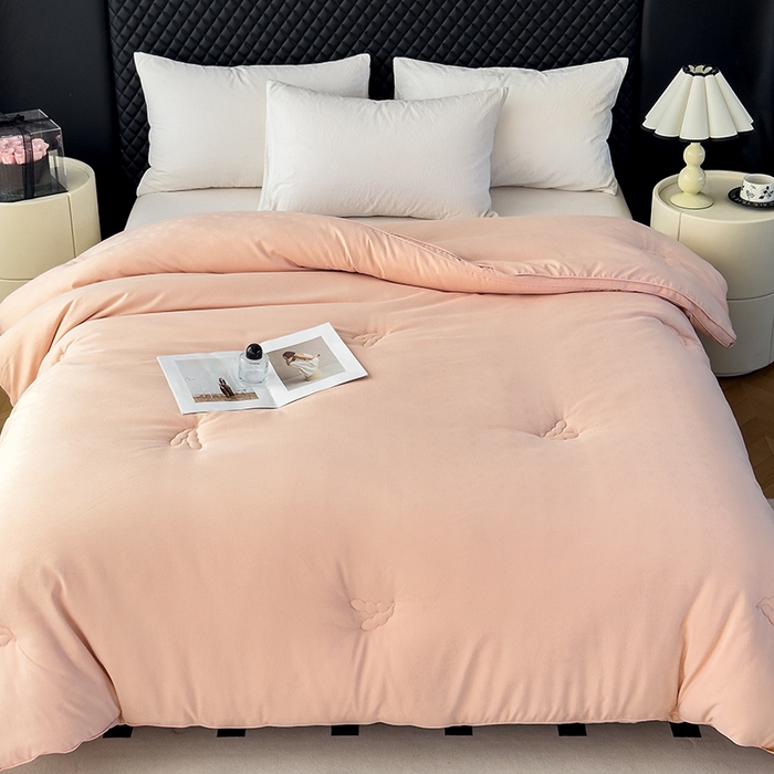 91家纺网 家纺一手货源 找家纺 置顶家纺 2024新款贡缎提花大豆纤维被子被芯--实拍图 串串格-温馨玉色