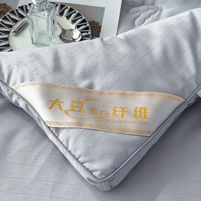 91家纺网 家纺一手货源 找家纺 置顶家纺 2024新款贡缎提花大豆纤维被子被芯--实拍图 串串格-经典灰